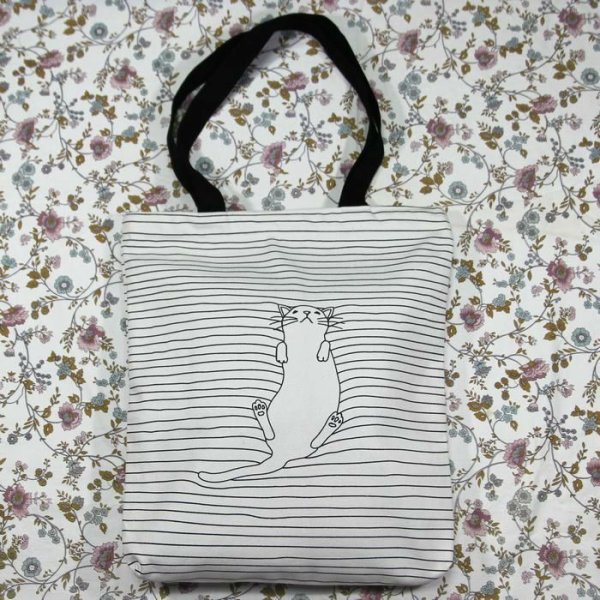 画像1: 猫柄トートバッグ ショルダーバッグ キャンバス白地横縞 かわいいネコ1匹 (1)