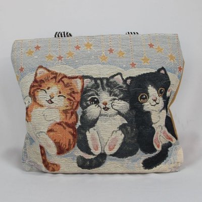 画像1: 猫柄トートバッグ ネコ柄ショルダーバッグ ファスナー 柔らか 派手め 目立つ絵柄 大容量 3匹のかわいい猫 レディース キッズ BA36