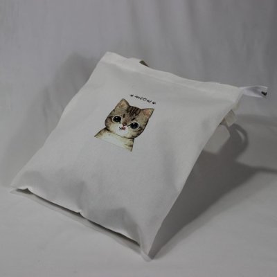 画像2: 猫柄トートバッグ 端正なネコ顔 かわいいイラスト ファスナー シンプル 白色 薄地 軽量 ママバッグ 普段使い レディース キッズ BA50