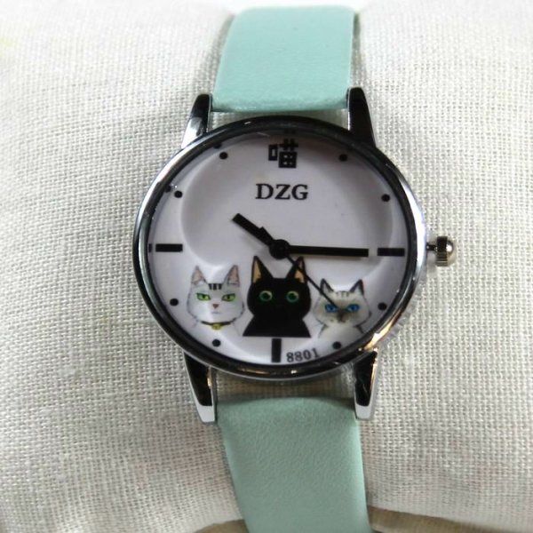 画像1: ★猫柄腕時計 キッズウォッチ 子供向時計 プレゼント DZG 三匹のネコ 水色 Wa03wa (1)